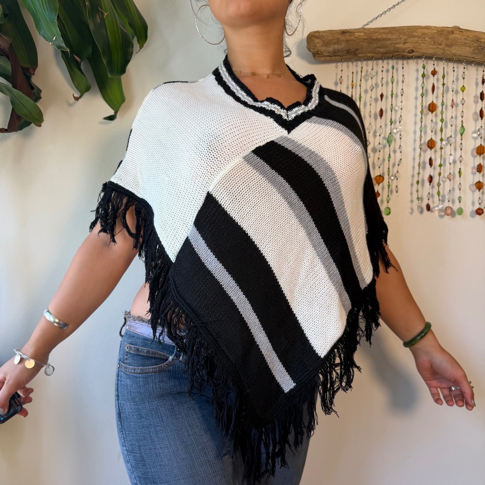 Roomates Vintage Y2K Boho Black White Striped Fringe Knit Poncho Small